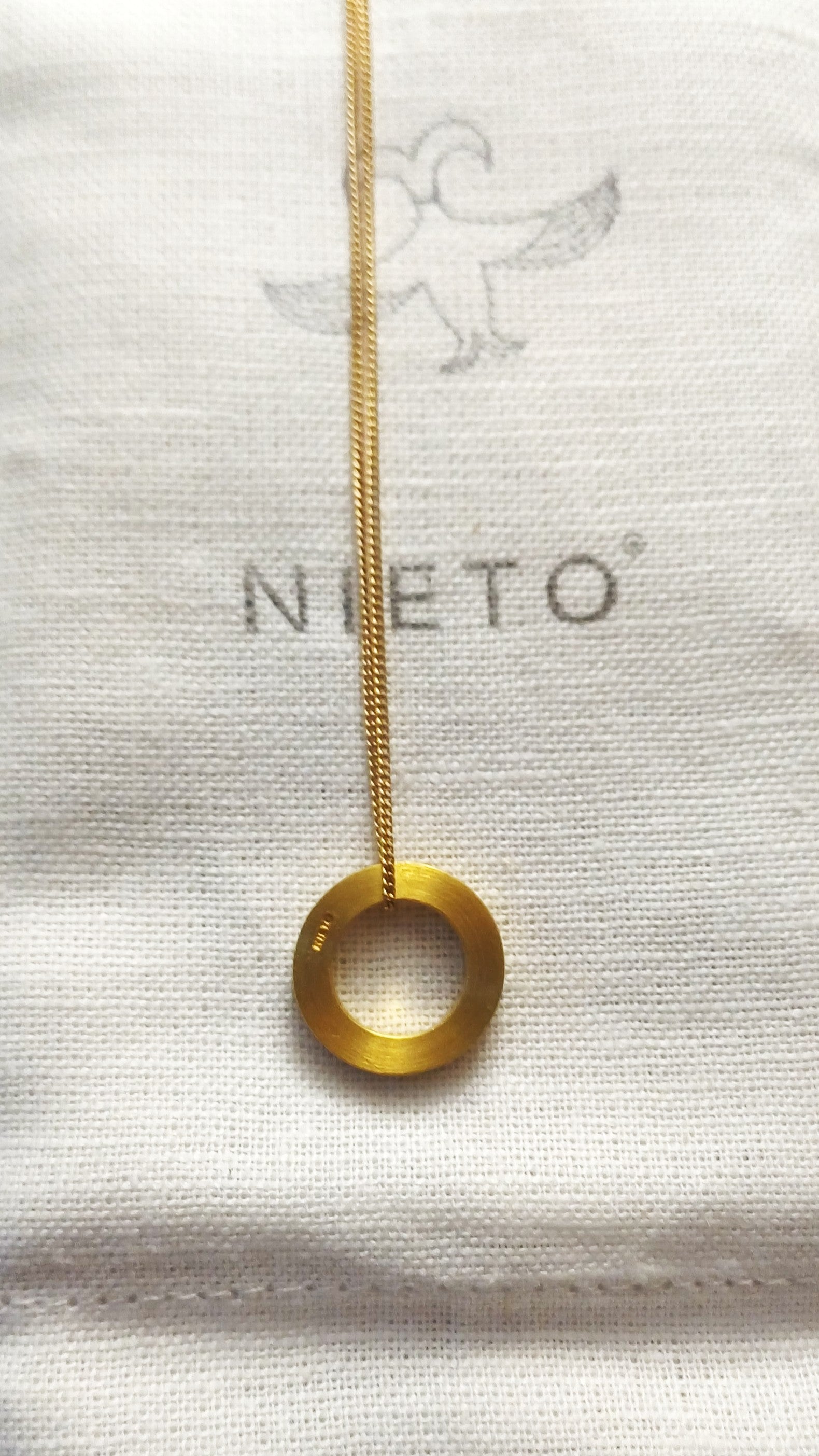 Circulo de oro puro 999.9