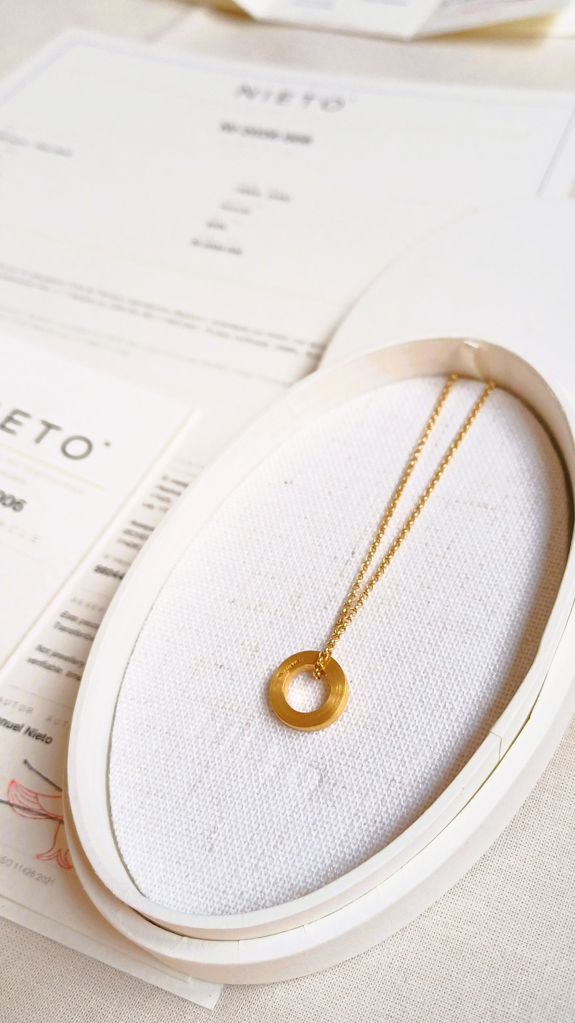 Circulo de oro puro 999.9